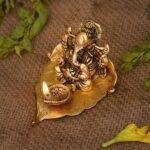 Leaf ganesh idol