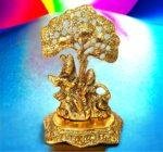Radha krishna under tree4